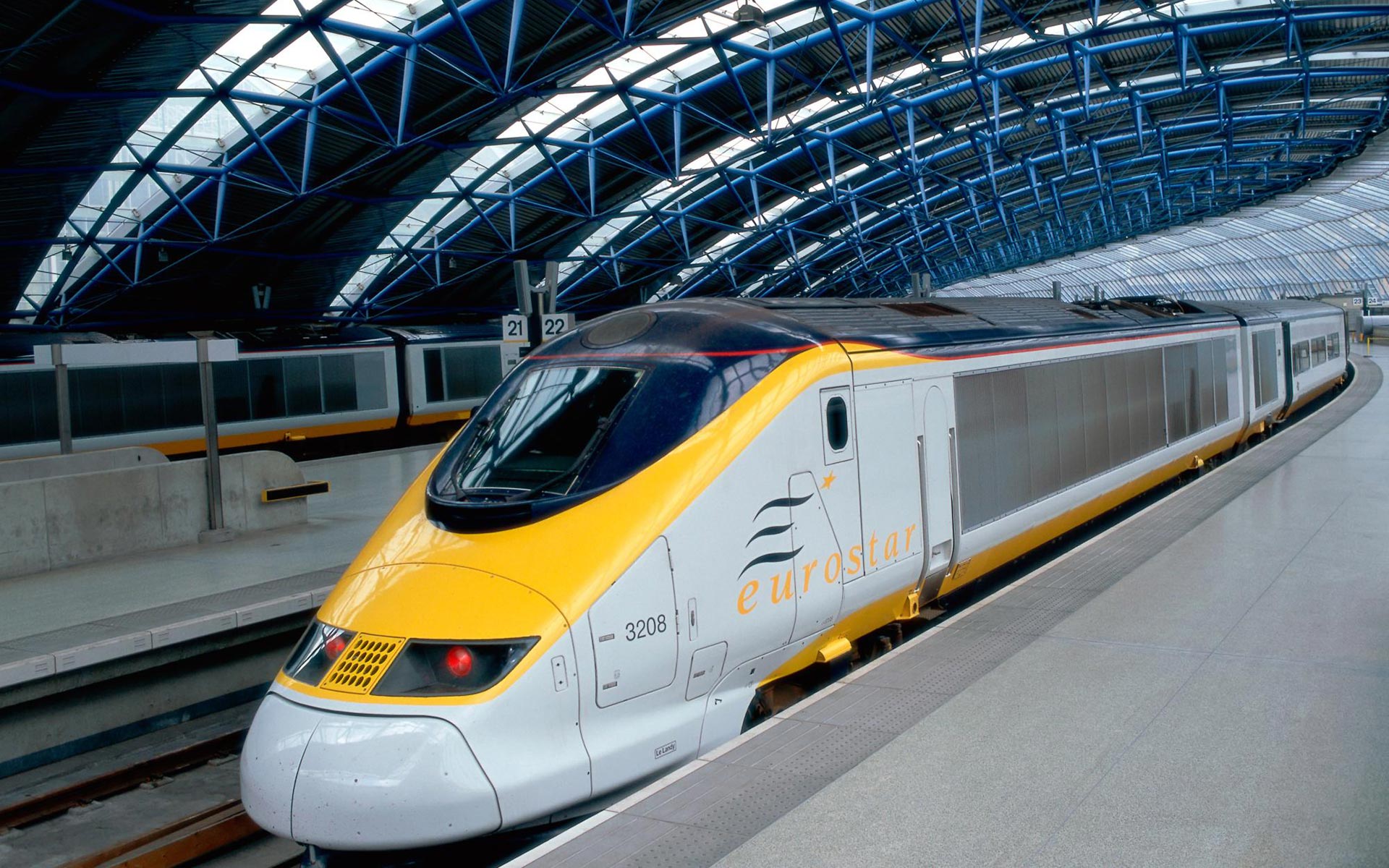 Eurostar_Bullet_Train_from_London_to_Paris