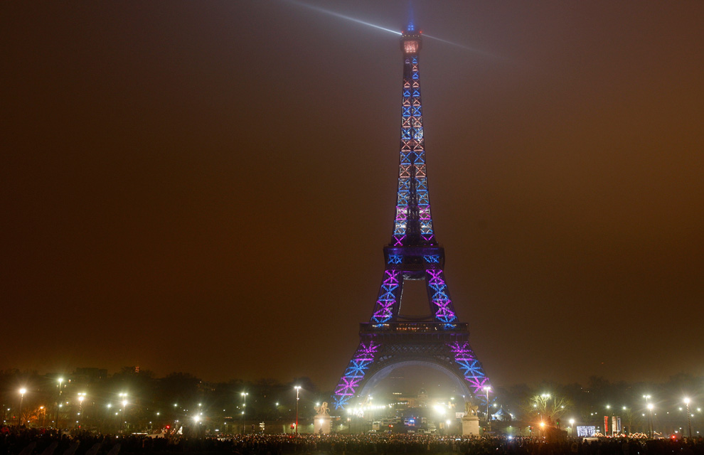 eiffel-tower-during-the-new-years-eve-in-paris