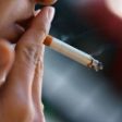 Bulgaria interzice fumatul în spaţiile publice începând cu 1 iunie