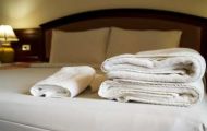 Studiu: 2 din 3 turişti britanici iau obiecte din camerele de hotel