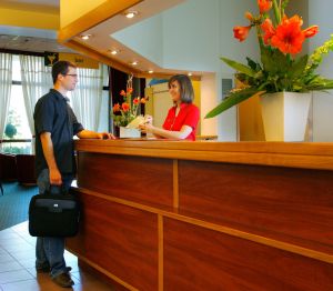 Hotelurile și pensiunile au primit puțin peste 300.000 de străini în T1