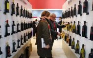 Producătorii de vinuri participă la cel mai mare târg de vinuri din China