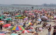Litoralul atrage tot mai mulți turiști