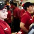 Lanțurile de restaurante KFC și Pizza Hut fac recrutări