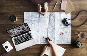 Studiu: Jumătate dintre călătorii români își planifică vacanța prin site-urile dedicate călătoriilor