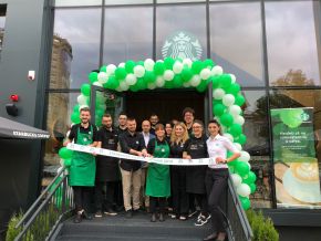 S-a deschis prima cafenea Starbucks din Pitești. Rețeaua a ajuns la 40 de locații în România