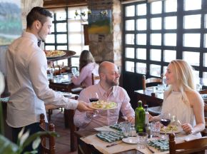 Angajații din București își doresc mai multe restaurante și cafenele în zonele de birouri