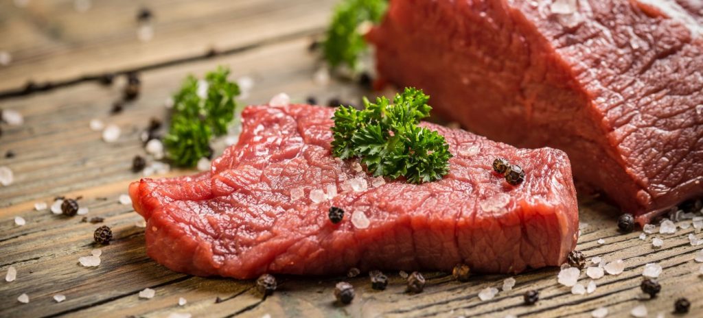 ROMANIAN BEEF MASTER – primul eveniment gastronomic în care se gătește exclusiv carne de vită produsă în România