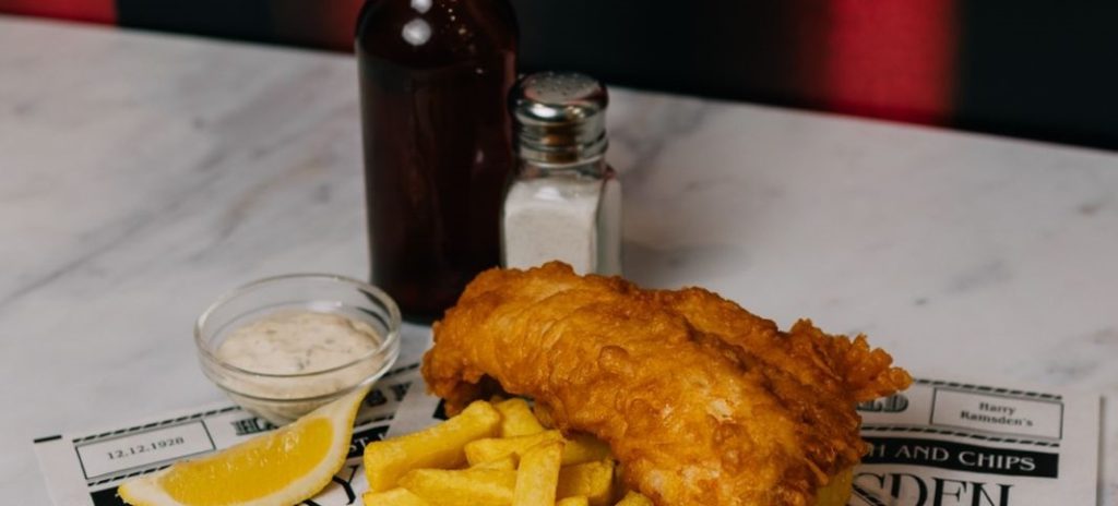Harry Ramsden’s, brand britanic recunoscut pentru fish & chips, se deschide la ParkLake București