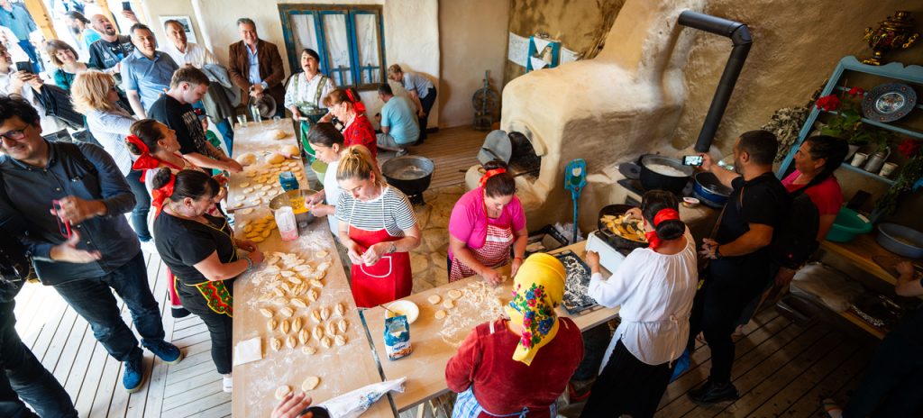 Punctele Gastronomice Locale – Călăuze ale tradițiilor creative