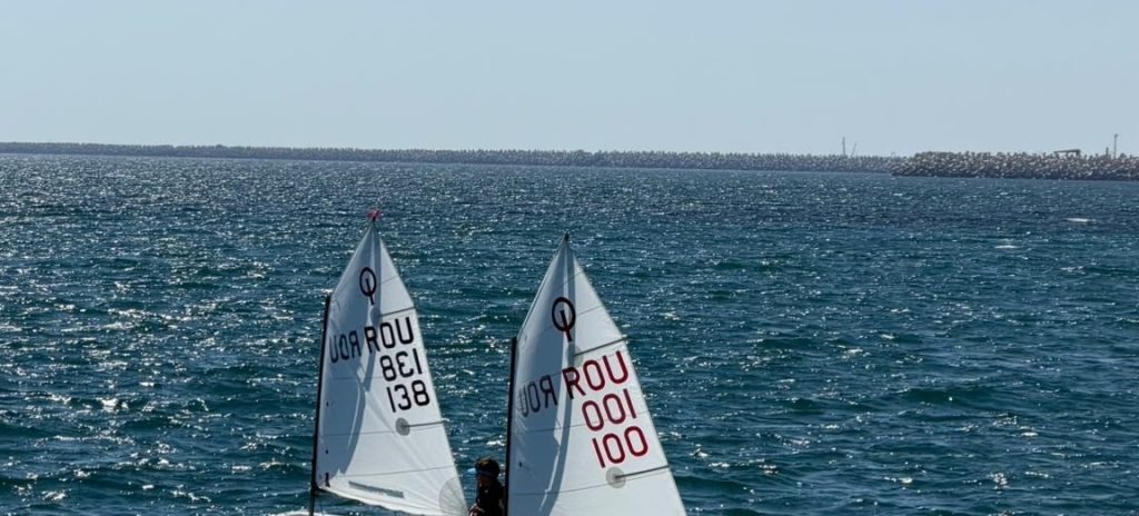 Spectacol cu vele pe Marea Neagră: Șase zile de curse la Campionatul Național de Dinghy 2026